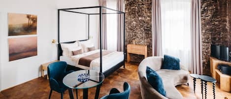 Romantic Room (Eduard) | Premium bedding, in-room safe, individually furnished, desk