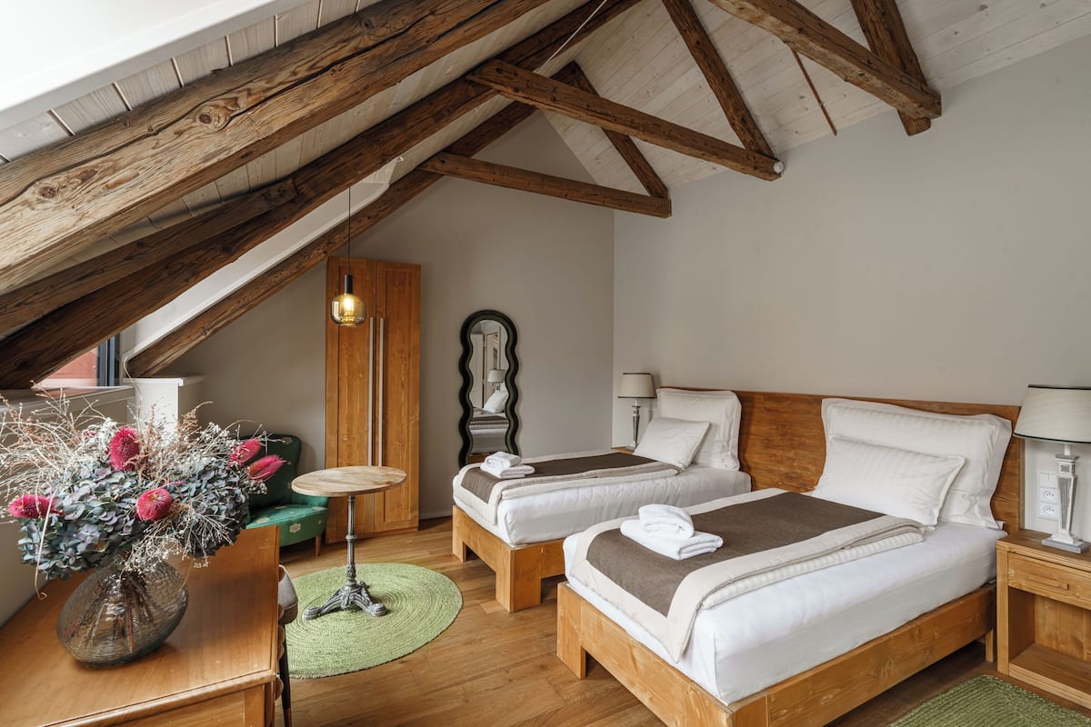 Deluxe Room, 2 Twin Beds, Kitchenette | Premium bedding, in-room safe, individually furnished, desk