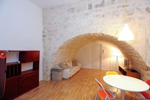 Estudi en suite (La Nina) | Habitacions insonoritzades, bressols gratuïts i wifi gratuïta