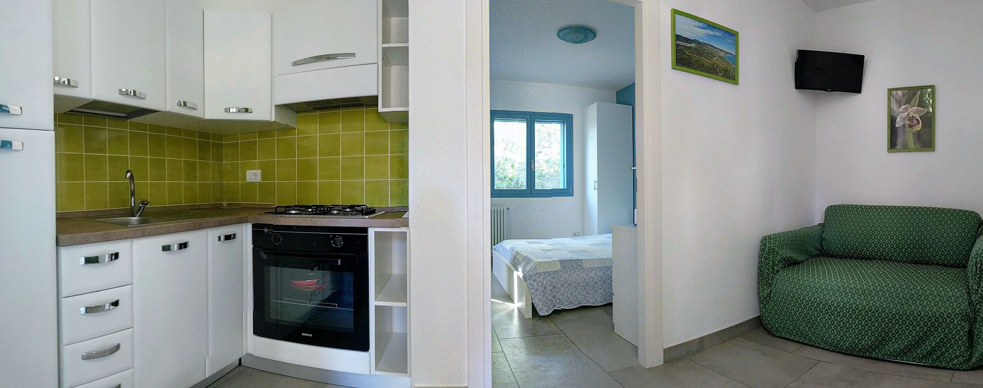 TWO-ROOM APARTMENT by the very nice seaside in Mattinata, Gargano