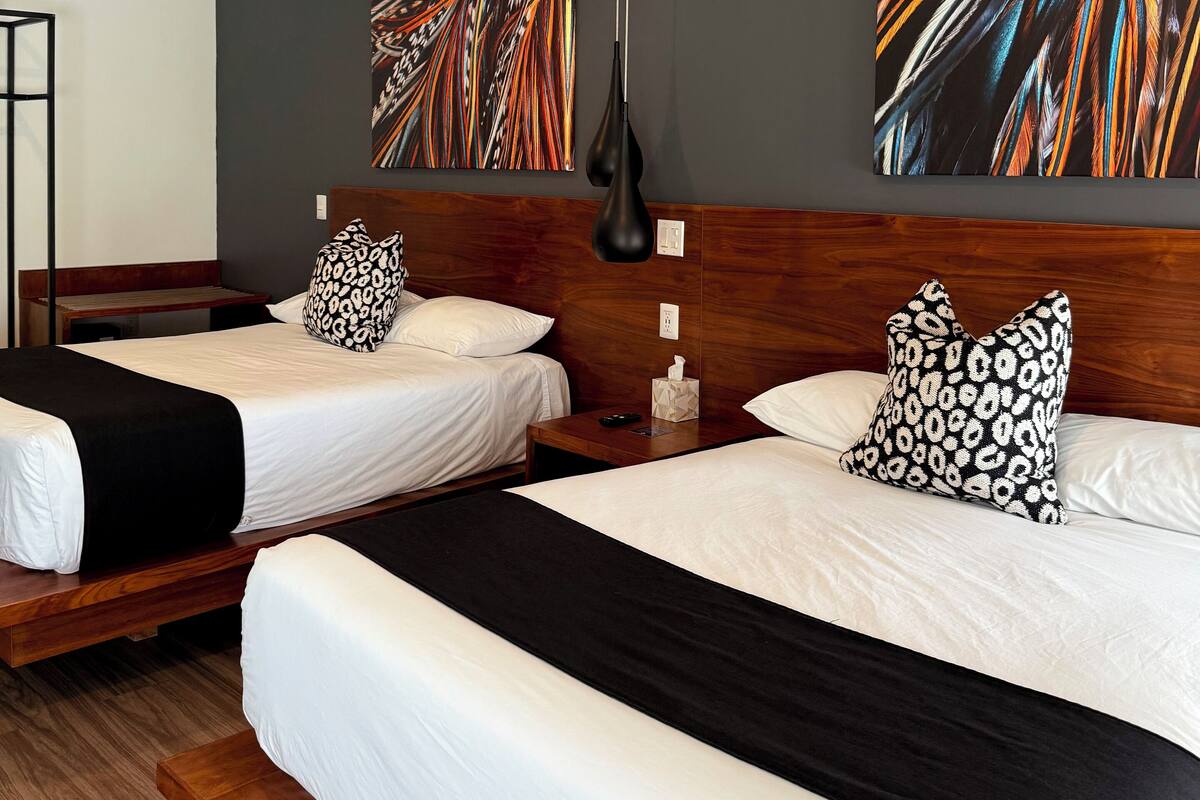 Superior Room | Desk, iron/ironing board, free WiFi, bed sheets