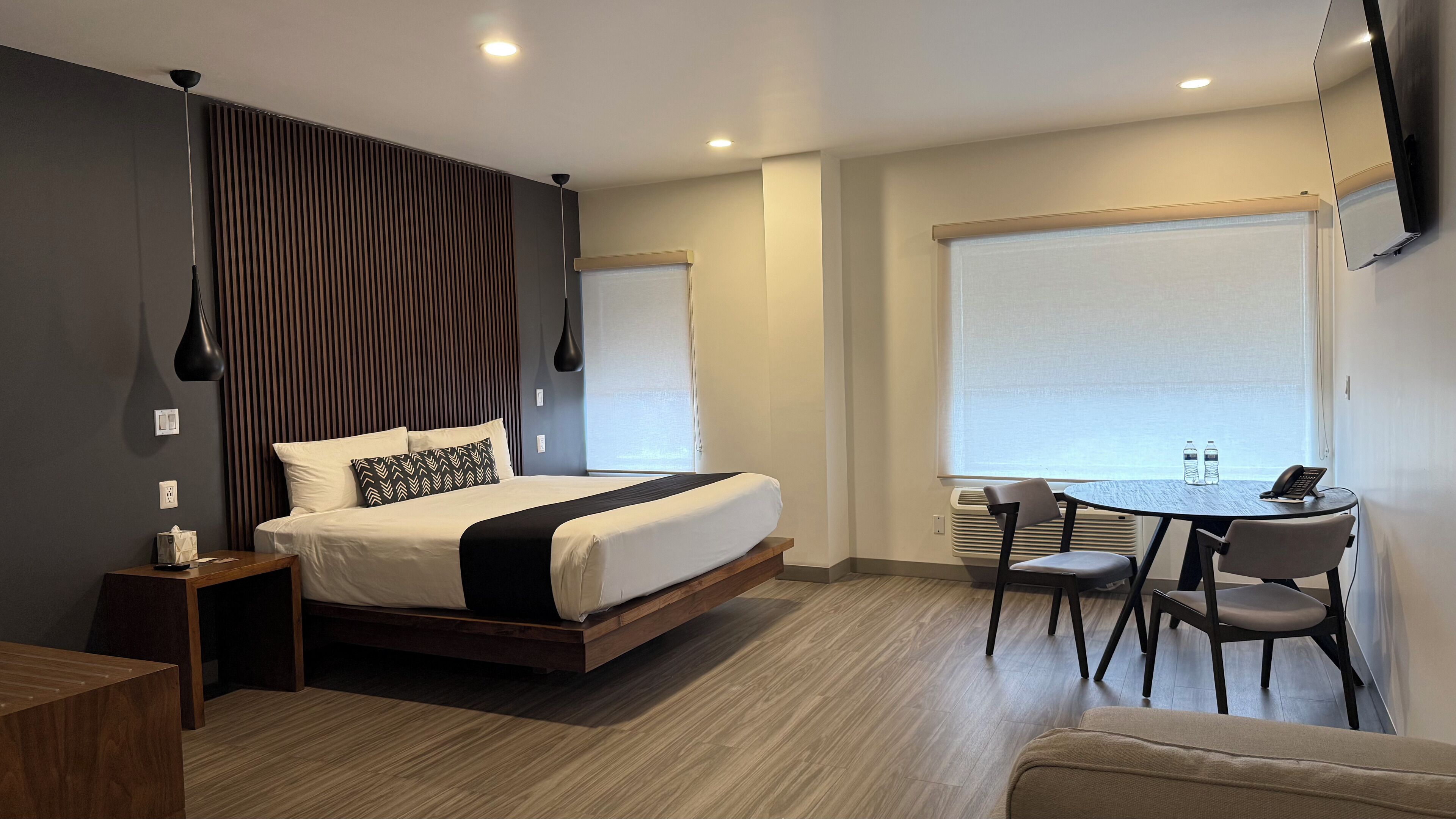 Junior Room | Desk, iron/ironing board, free WiFi, bed sheets