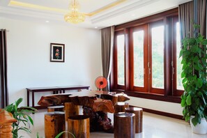 ロビー応接スペース