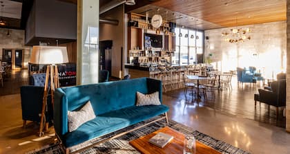 TRYP by Wyndham San Luis Potosi Hotel & Suites