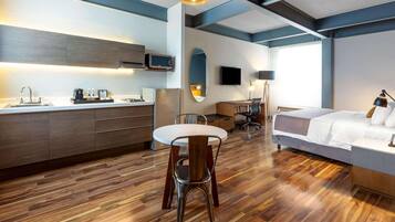 Suite, 1 cama King size, para no fumadores (Master Suite) | Caja de seguridad en la habitación, muebles diferentes y escritorio