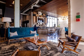 Lobby - TRYP by Wyndham San Luis Potosi Hotel & Suites (San Luis Potosi)