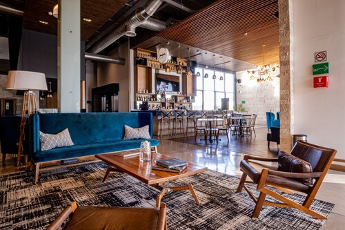 TRYP by Wyndham San Luis Potosi Hotel & Suites