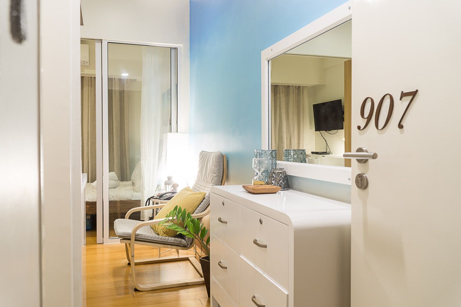 Quiet Retreat for 2 - Acqua Livingstone Tower