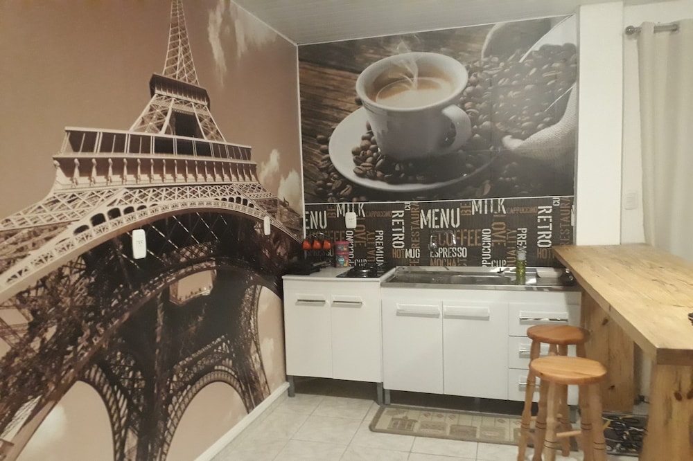 Furnished Apartment with Garage flat