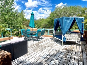 تناول الطعام بالخارج