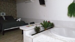 Double Room | Minibar, desk, free WiFi, bed sheets - Hotel Cajuina Beach (Parnaíba)