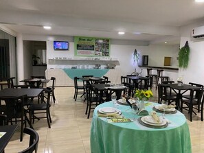 Free daily buffet breakfast - Hotel Cajuina Beach (Parnaíba)
