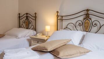 Familiekamer | Luxe beddengoed, donzen dekbedden, Select Comfort-bedden