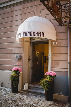 Fachada de la propiedad