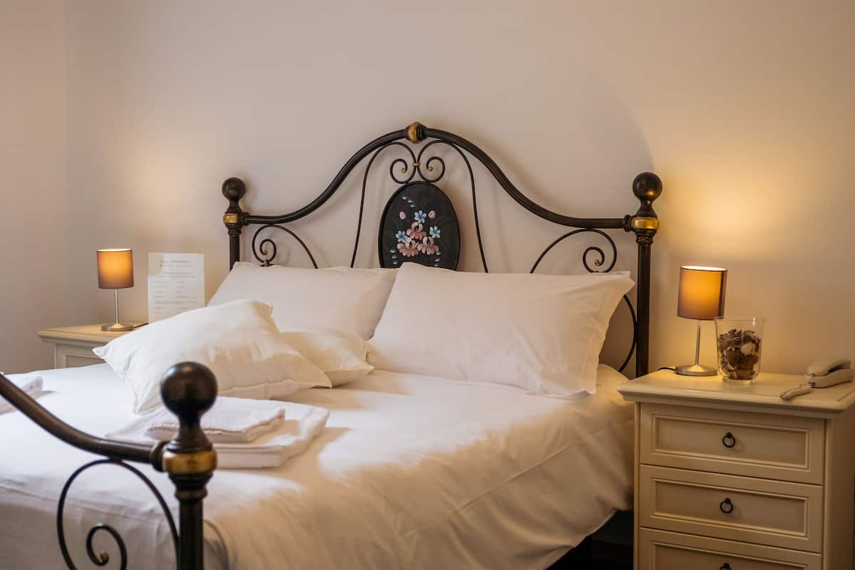 Romantic Room | Premium bedding, down duvets, Select Comfort beds, in-room safe