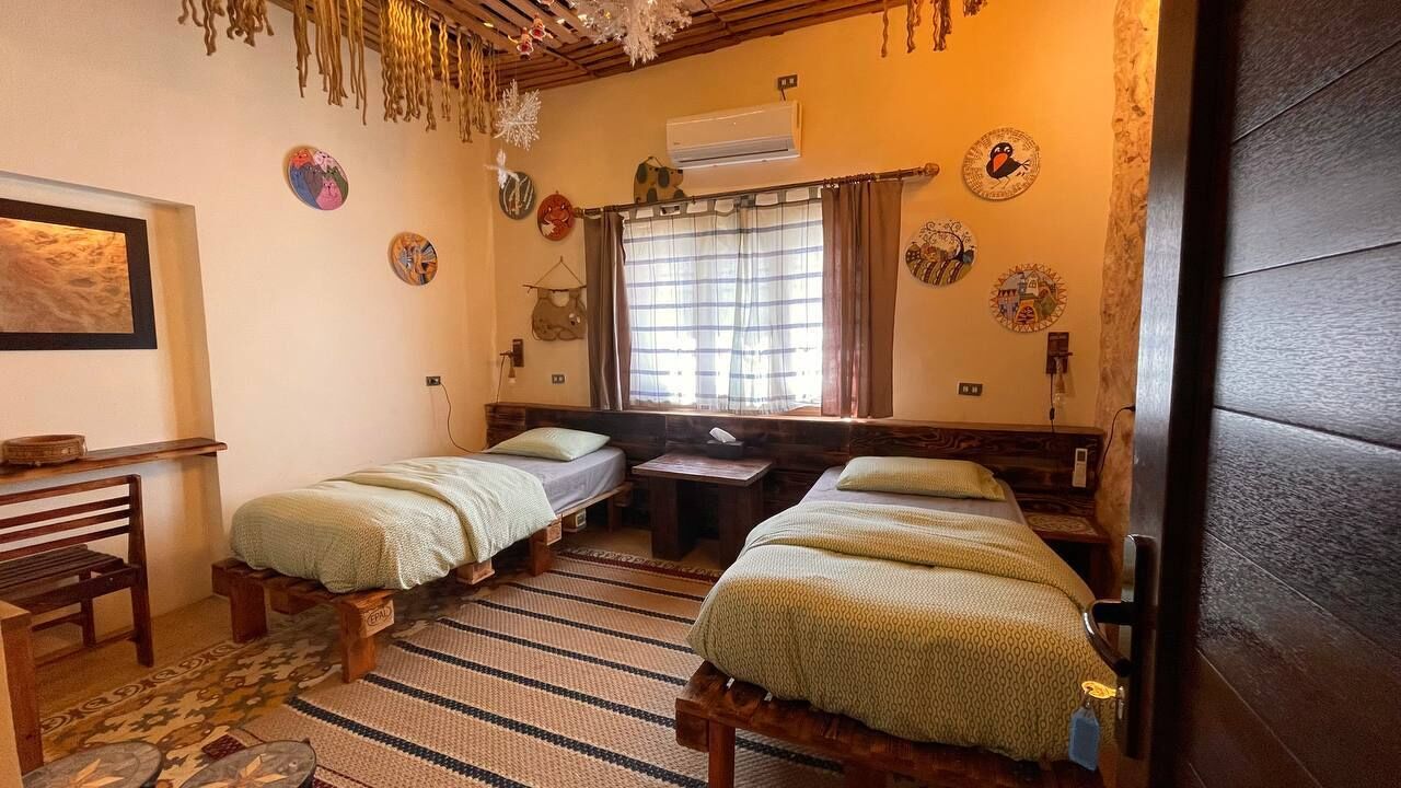 Phòng đôi hoặc 2 giường đơn có thiết kế đặc sắc | Bộ trải giường bằng vải Frette của Ý, bộ đồ giường cao cấp 