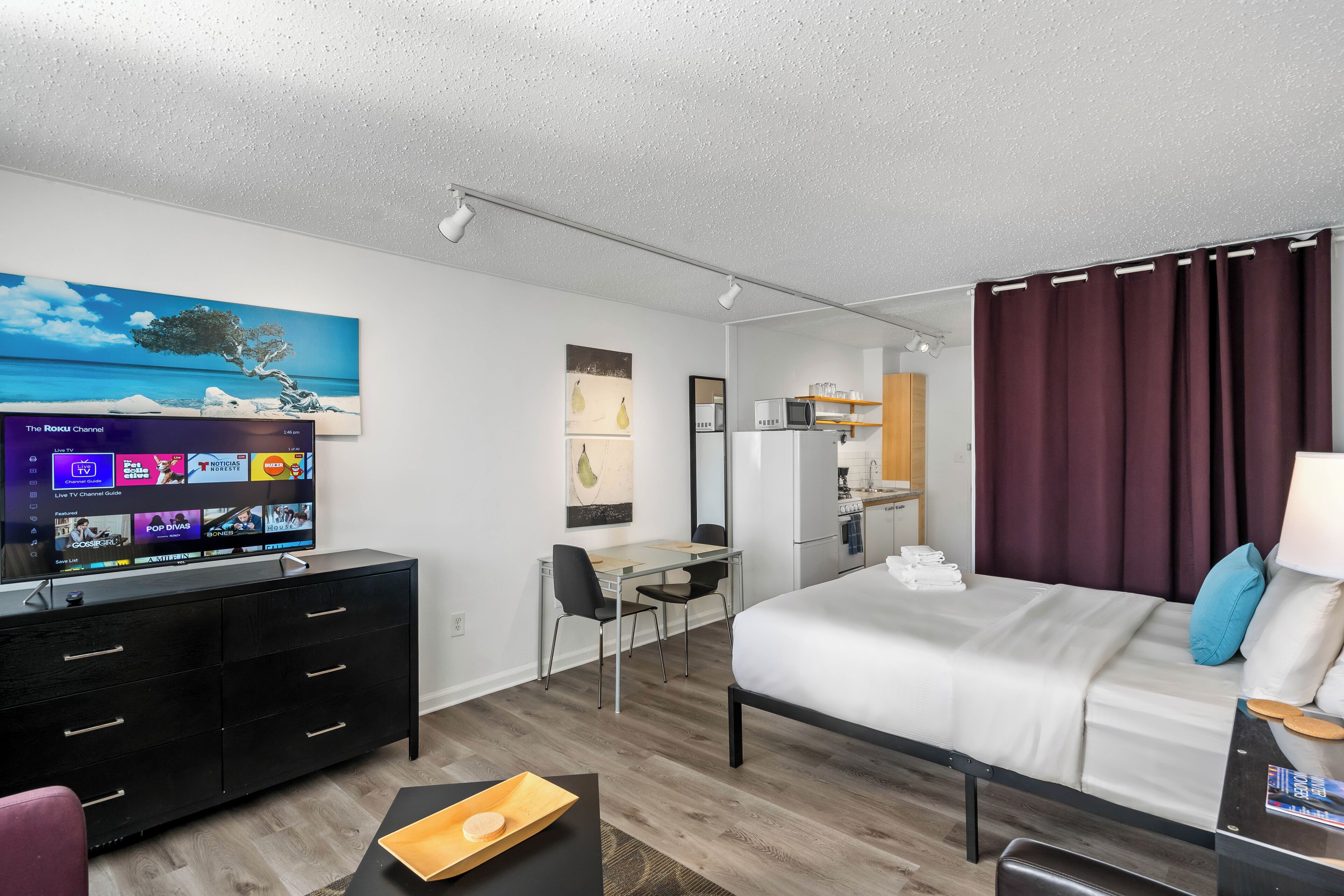 1 bedroom, premium bedding, desk, laptop workspace