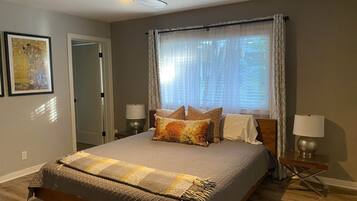 2 bedrooms, iron/ironing board, WiFi, bed sheets