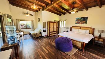 In-room safe, iron/ironing board, free WiFi, bed sheets