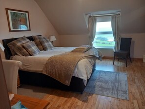 4 Schlafzimmer, Bügeleisen/Bügelbrett, Reisekinderbett, kostenloses WLAN