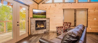 Free Tickets | Private Pool, Fire-Pit, Grill, Hot Tub, Tesla Charging Station