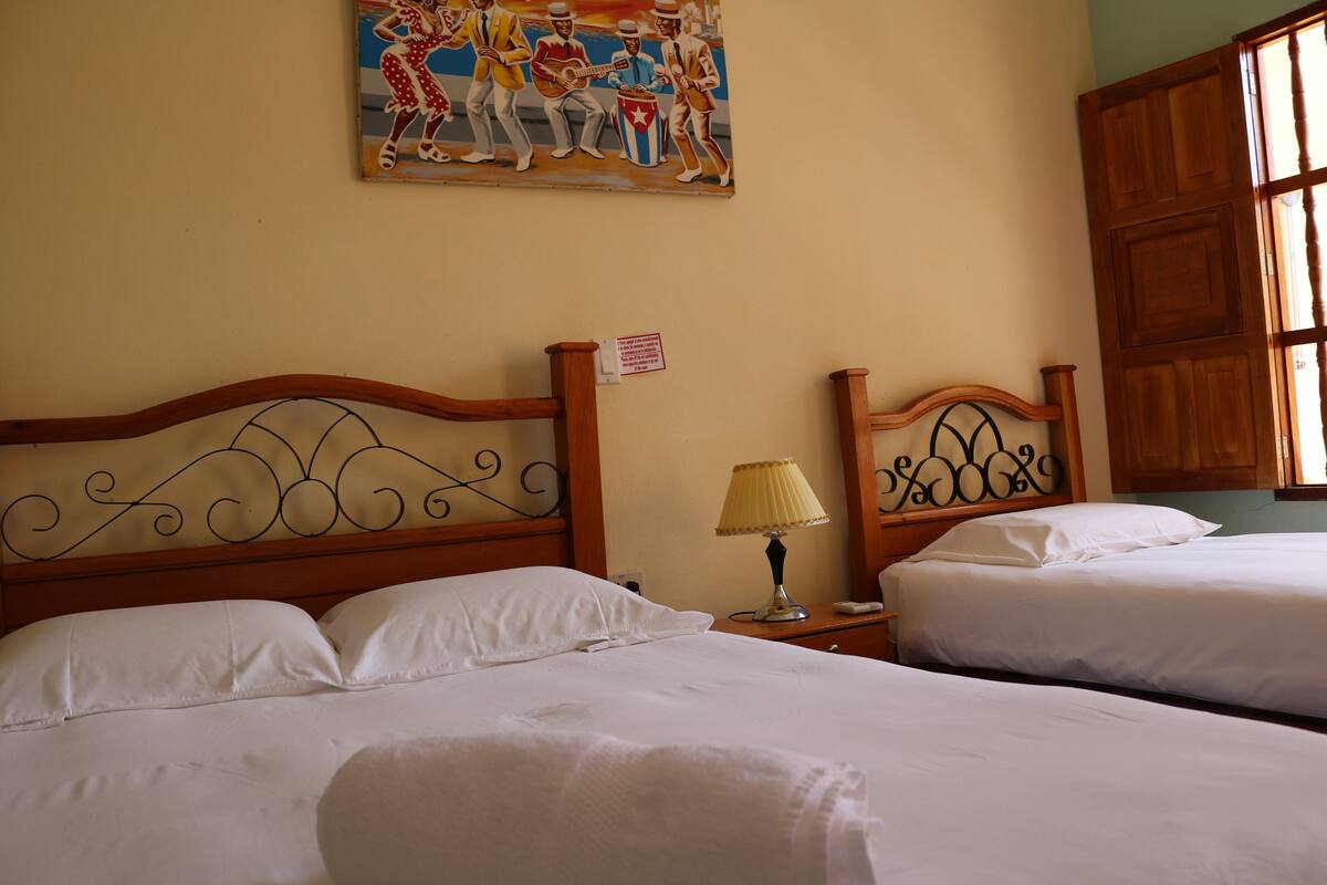 Dreibettzimmer, Balkon