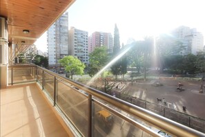 Panoramic Apartment | Balcony - Jean Jaures Aparment (Buenos Aires)