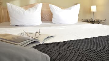 4 bedrooms, iron/ironing board, free WiFi