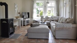 Unclassified image, 3 of 28, button - Country House in Darsser Ort, sleeps up to 8 (Prerow)