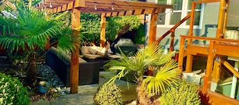 Corkscrew Willow Estate - 2010 Olympics-Award Winning Home