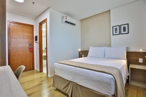 Standard Double Room | Desk, free WiFi, bed sheets