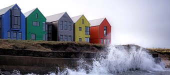 A john o'groat that sleeps 4 guests  in 2 bedrooms