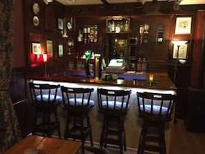 Bar (in der Unterkunft)
