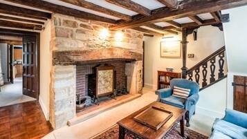 Smart TV, fireplace, offices