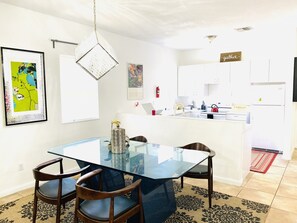Dining - XANADU Miami - Amazing location walk 2 Design Dist (Miami)