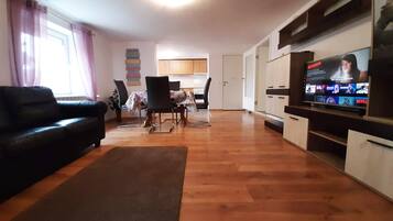 Smart TV, Netflix, streaming services