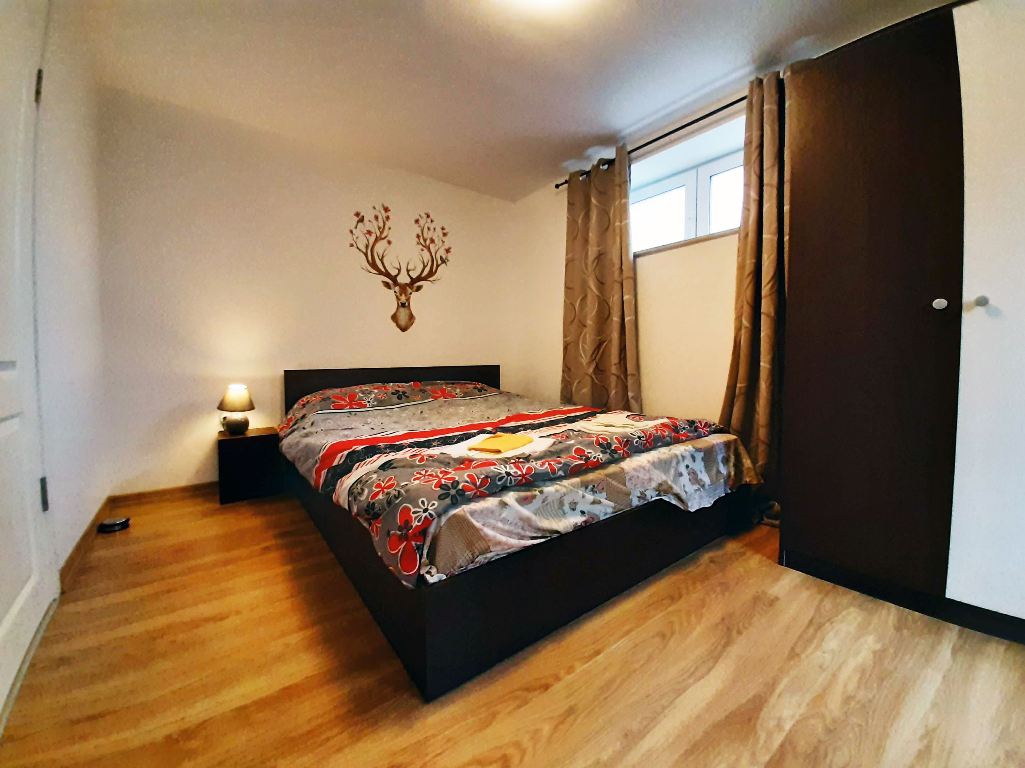 2 bedrooms, bed sheets