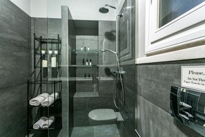 Bathroom - Acropolis Urban Apartments (Athens)
