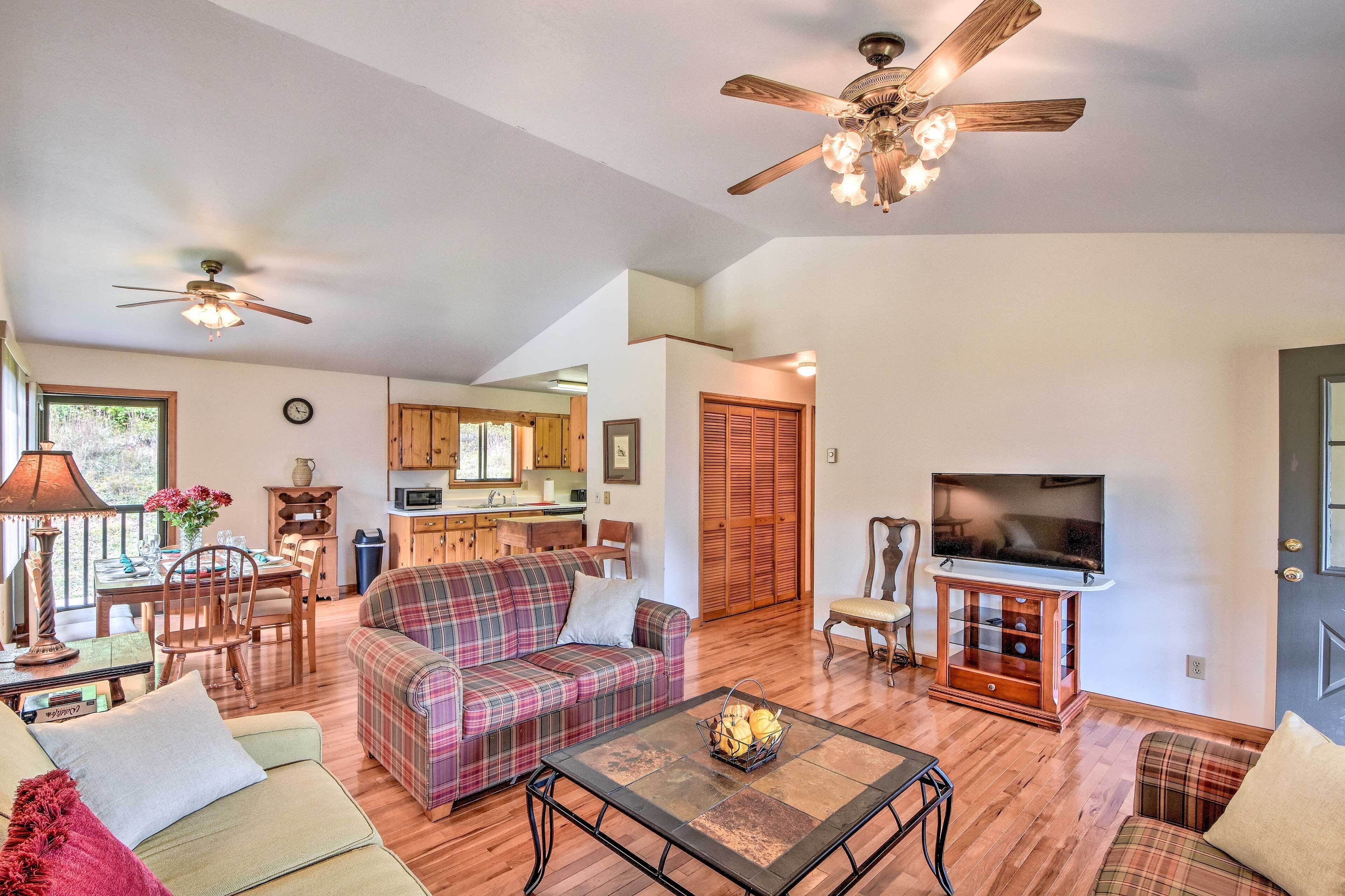 Topton Cottage 9 Mi to Nantahala Natl Forest!