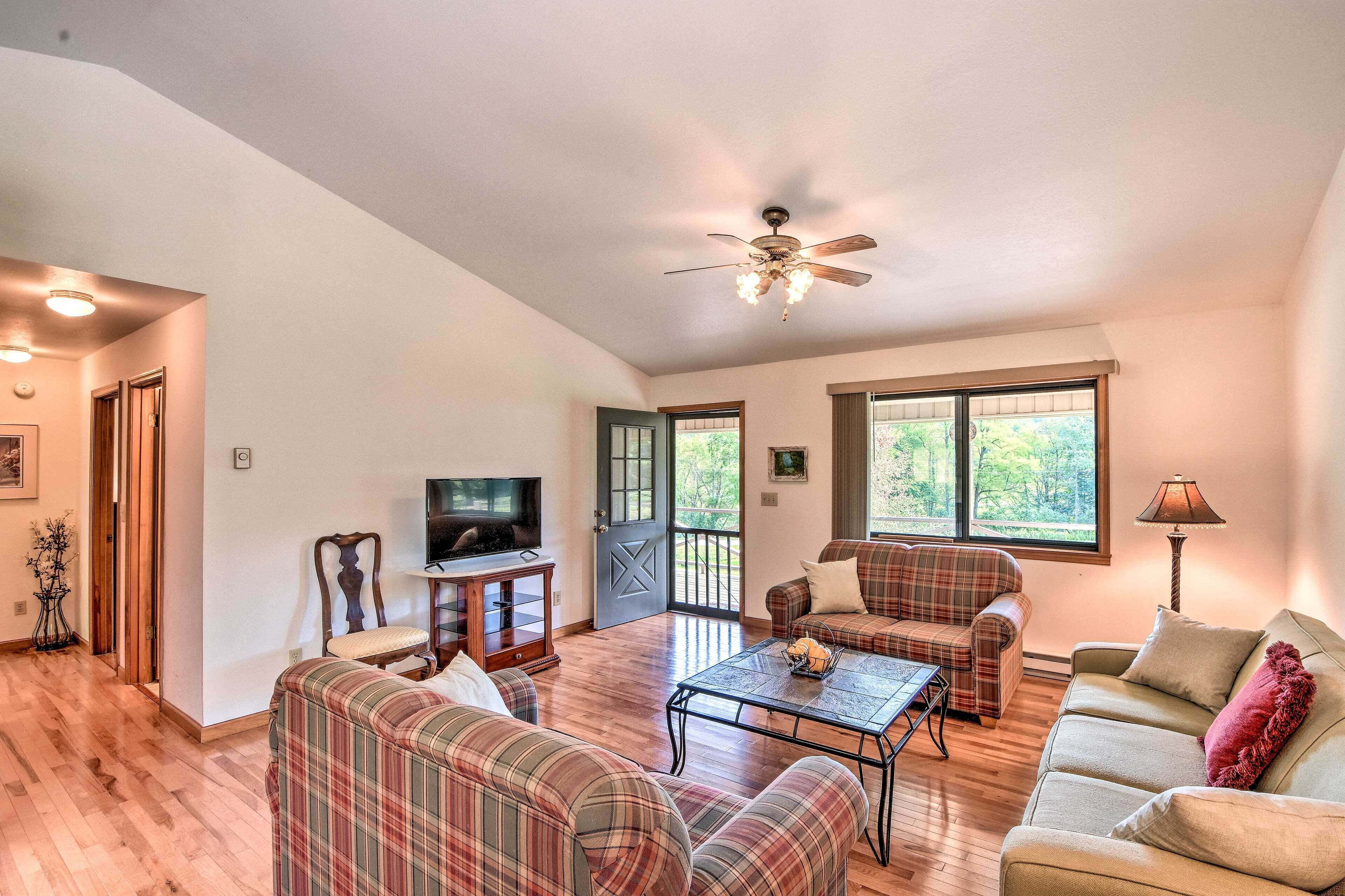 Topton Cottage 9 Mi to Nantahala Natl Forest!