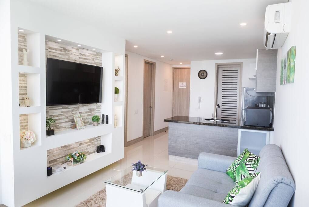 Modern 1 Bedroom Beachfront Apartment in Laguito