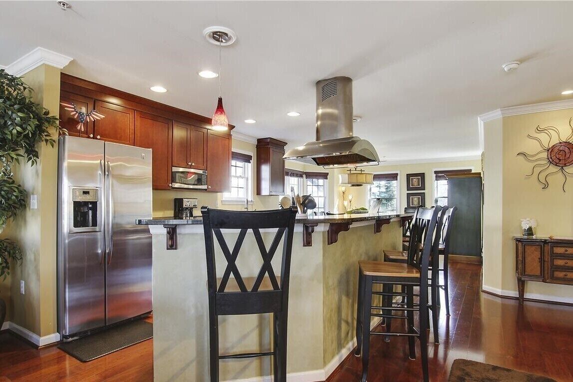 Beautiful Downtown Property - Steps to the Boardwalk & Beach!