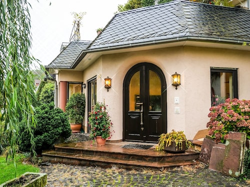 3-Zi Loft mit Sauna & Garten am Rande des Vogelberges, ruhige Südhanglage,