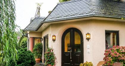 3-Zi Loft mit Sauna & Garten am Rande des Vogelberges, ruhige Südhanglage,