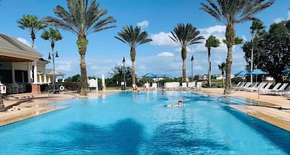 Luxurious Reunion Grande Superior Vacation Villa with 2 Master Bedroom Suites