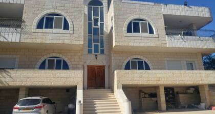 Visit Jerusalem & Bethlehem and stay in one place