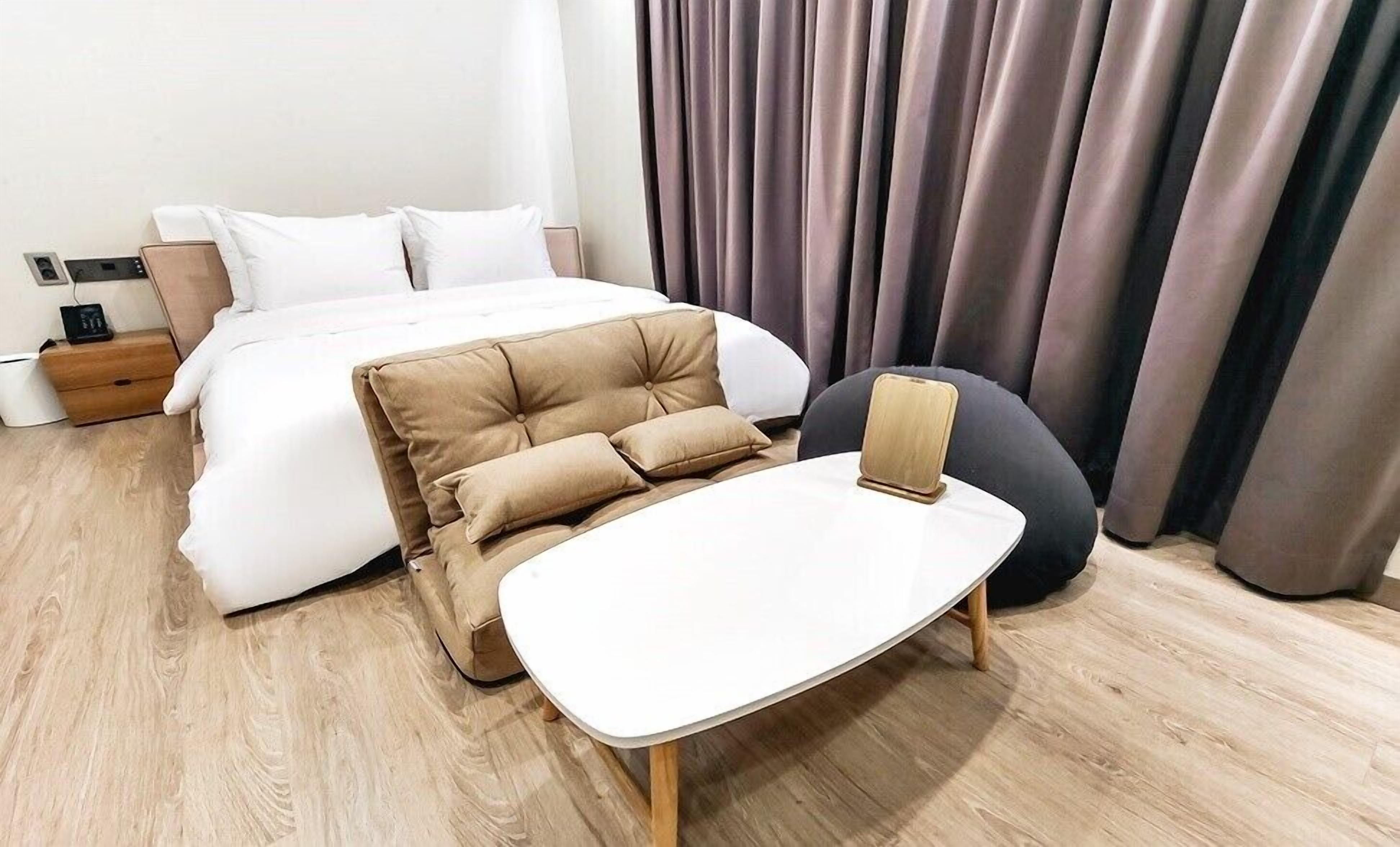 1 bedroom, premium bedding, pillow-top beds, individually decorated