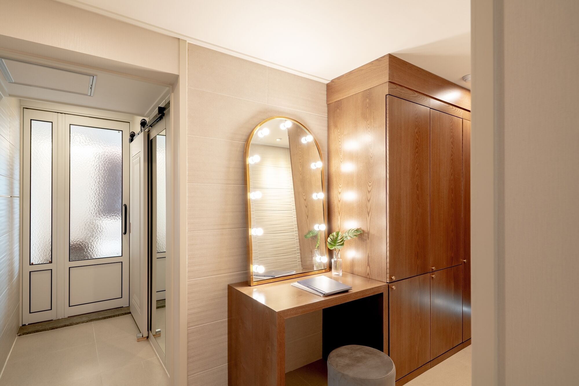 [moon light pkg] suite b - 1bath bomb , wash up accessory, sheet mask, coffee, 20%coupon for dinner | 1 bedroom, premium bedding, pillow-top beds, individually decorated