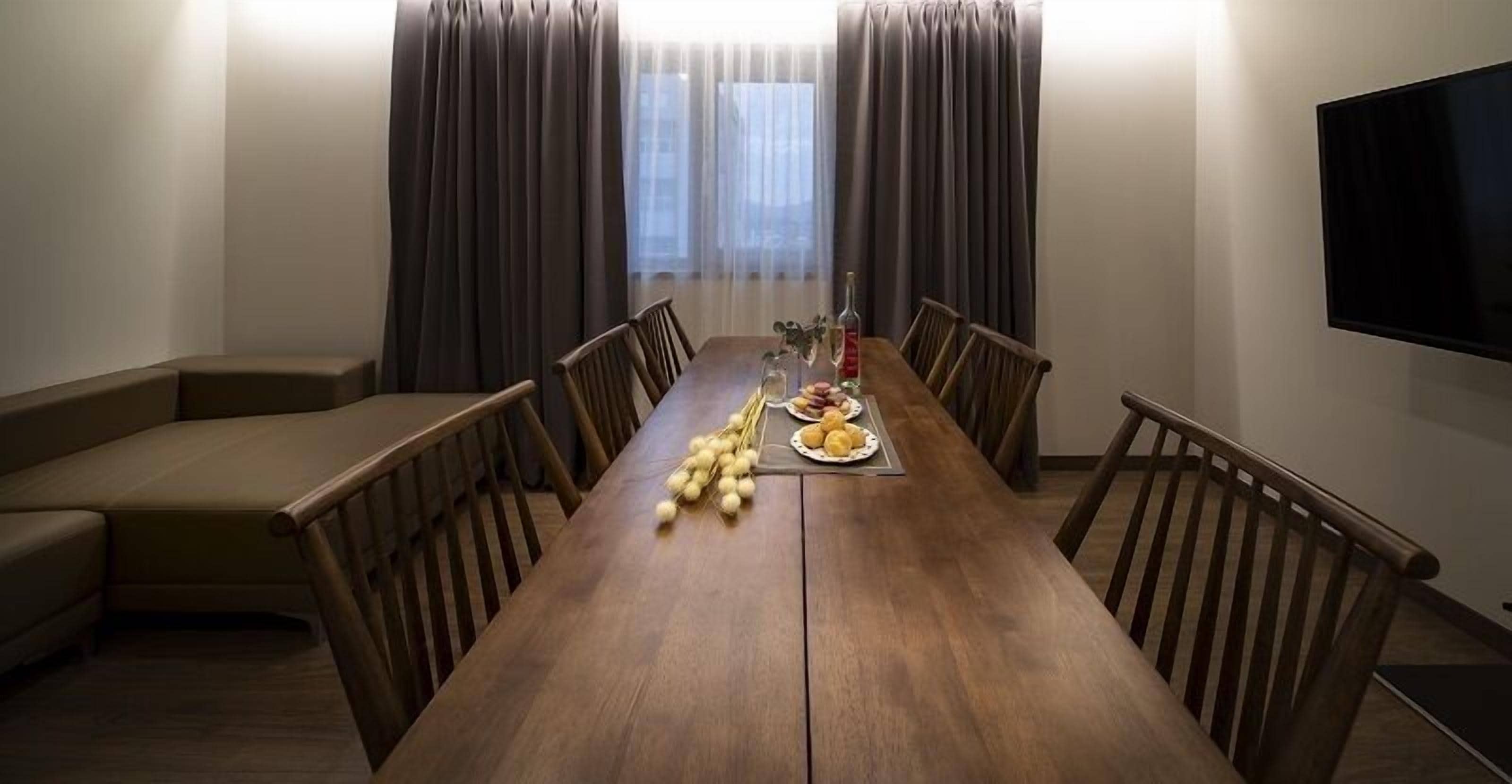 1 bedroom, premium bedding, pillow-top beds, individually decorated