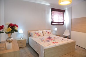 2 bedrooms, iron/ironing board, travel crib, free WiFi